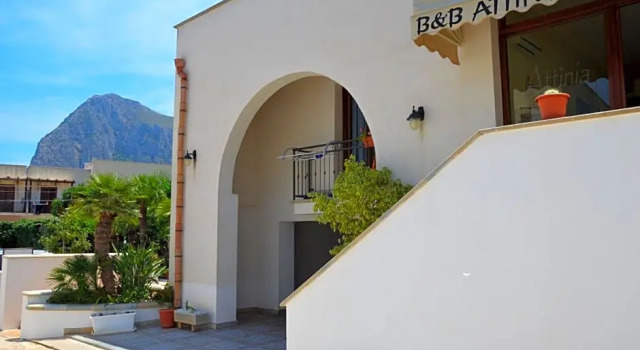 Attinia, Book Hotel Hotels in Sicily with Parking, Parking