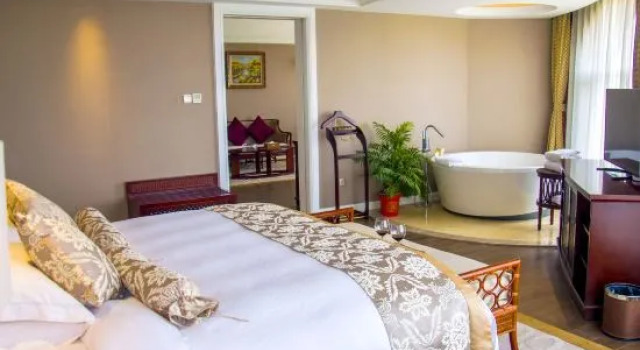 Люкс Deluxe Zhongcheng Holiday Hotel