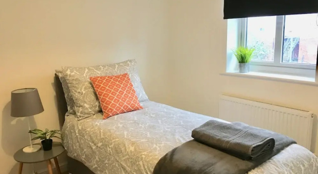 Eastleigh House near Airport, Брондау Қонақ үй Истли Hampshire