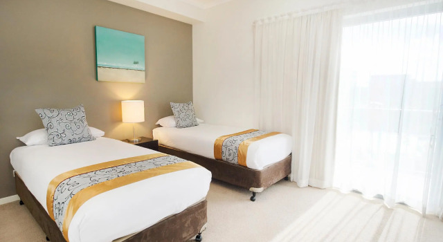 Номер Standard Мансарда с 2 комнатами Gladstone City Central Apartment Hotel Official