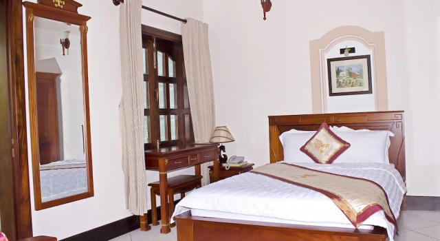 Полулюкс Con Ga Vang Resort
