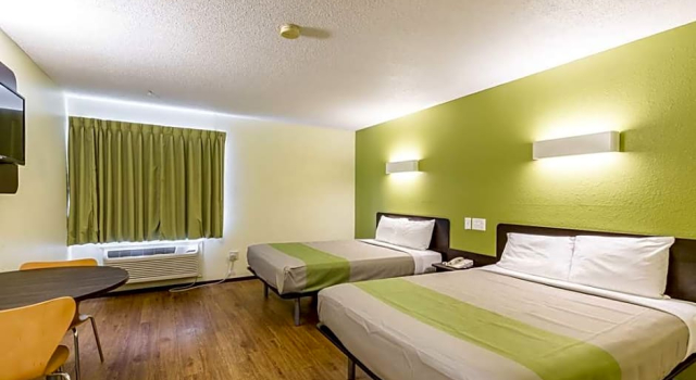 Четырёхместный номер Standard Motel 6-Troy, IL