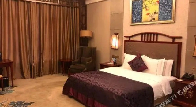 Двухместный люкс Business Days Hotel & Suites Dianya Chongqing