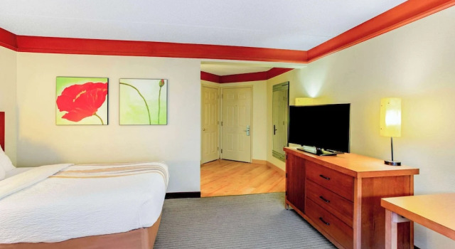 Люкс Executive c 1 комнатой La Quinta by Wyndham Raleigh/Durham Southpoint