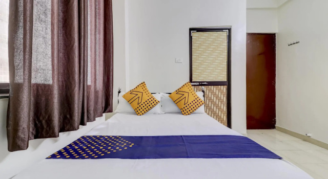 SPOT ON 77742 Royal Rest Rooms, Забронировать Отель Отели штата Махараштры 3 звезды, 3*