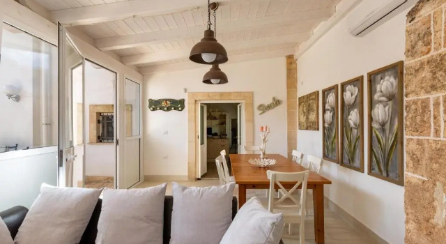 Villa Medici alla Macchia by BarbarHouse, Book Villa Sommerhuse i Oria, Hytte