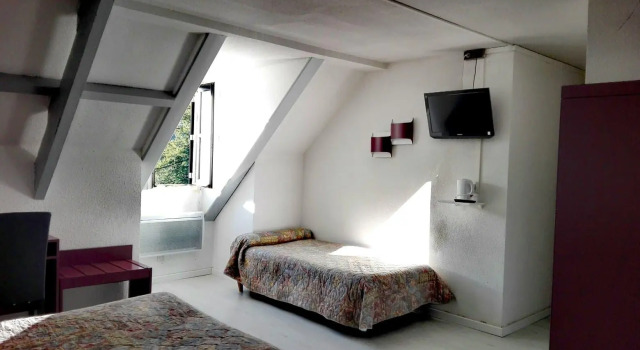 Четырёхместный номер Standard Hôtel Les Gentianes