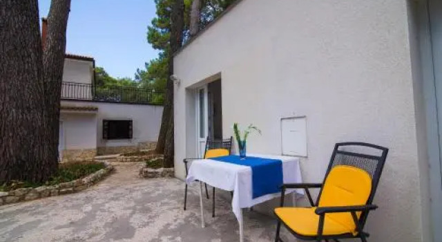 Villa Glencoe - Suite 8, Забронировать Вилла Отели Мали-Лошиня с парковкой, рядом с Автобусный вокзал Mali Losinj, Парковка