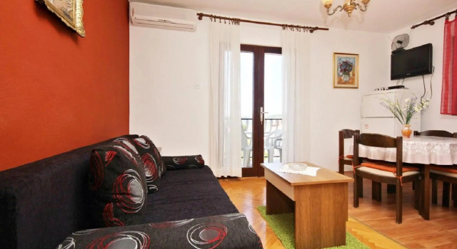 Ljube - Quiet Location & Close to the Beach - A1