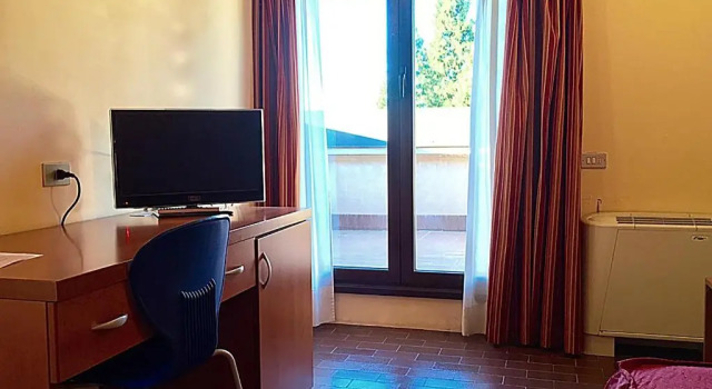 Одноместный номер Standard Hotel Forum