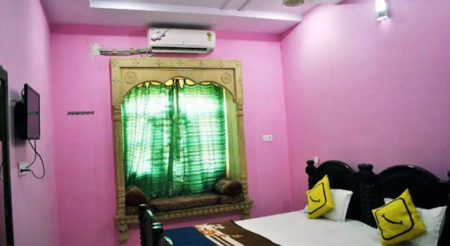 Vista Rooms at Hanuman Mandir