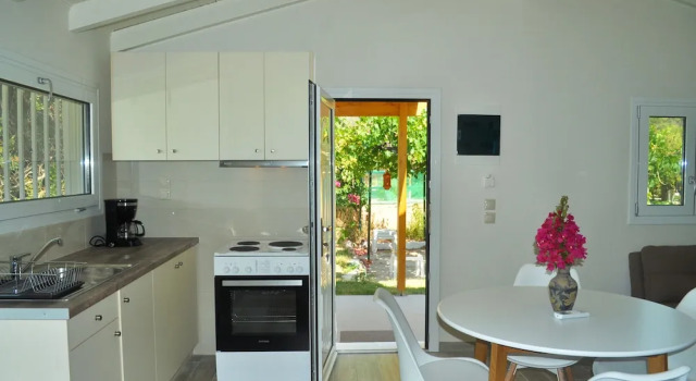 Beachfront holiday House yannis on Agios Gordios beach in Corfu, Забронировать Дом для отпуска Айос-Георгиос Остров Корфу