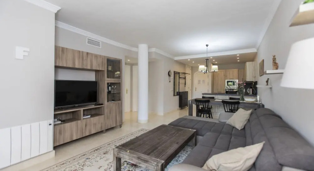 Perfect Location Between Golf and Beach, Забронировать Апартаменты/квартира Марбелья Коста-дель-Соль, рядом с Теннисный и спортивный клуб Don Carlos