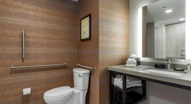 Люкс Cambria Hotel New Haven University Area