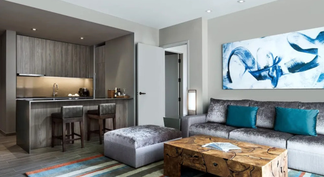 EAST Miami Residences, Varaa Hotelli Hotellit Miami Beach uima-altaalla, Uima-allas