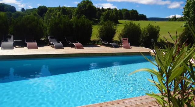 Коттедж La maison de Gilbert Jacuzzi Piscine chauffée