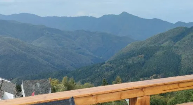 Xiuning wood pear hong home stay in the cloud
