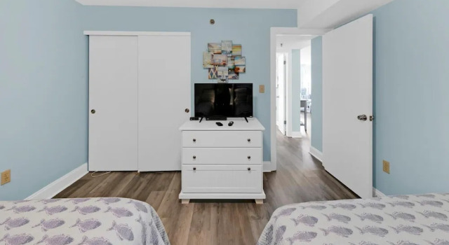 Destin on the Gulf 404, Rezerwuj Apartament Hotele w Emerald Coast z parkingiem, Parking