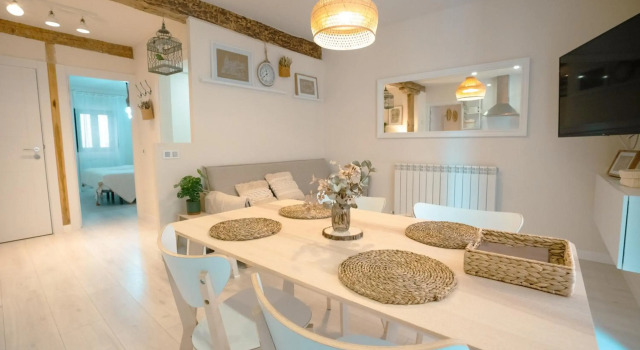 BURGO DE OSMA UXAMA LUXURY APARTMENTS sl, Book Lejlighed Osma Castile and Leon