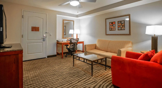 Двухместный полулюкс Wyndham Garden Kankakee