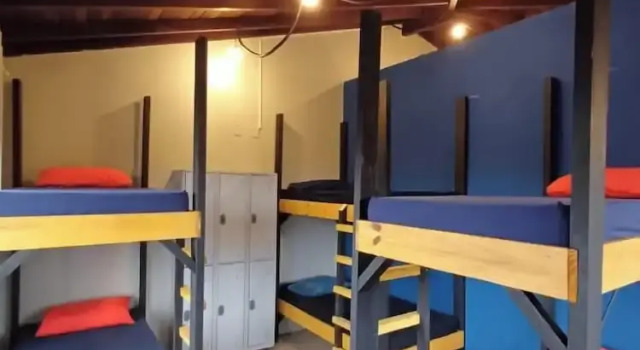 Bah Uai Hostel, Забронировать Хостел Гаропаба Санта-Катарина