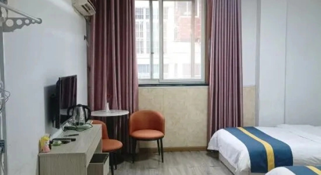 Guangshan Center Yinzhu Hotel, Book Hotel Xinyang Henan