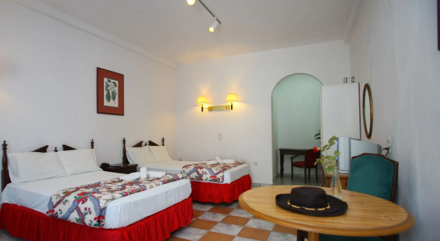 Dolphin Hotel