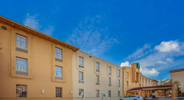La Quinta Inn by Wyndham Houston Greenway Plaza Medical Area, Rezerwuj Hotel Bellaire 