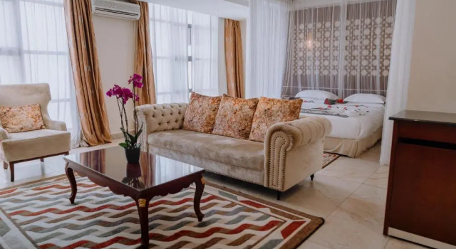 Семейный номер Standard Saab Royale Hotel
