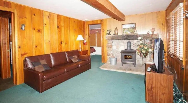 Bear Snugglin by Big Bear Cool Cabins