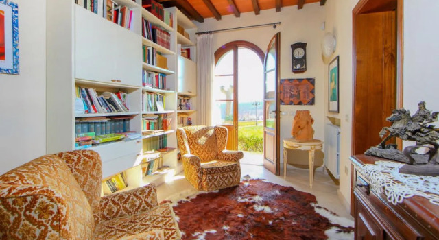 Villa Elena 33120