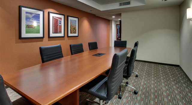Drury Inn & Suites Iowa City Coralville, Забронировать Отель Коралвилл Айова