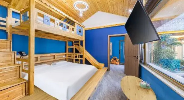 Люкс Deluxe Beijing Hua Jian Zui Homestay (Beijing Tongzhou Global Resort Branch)