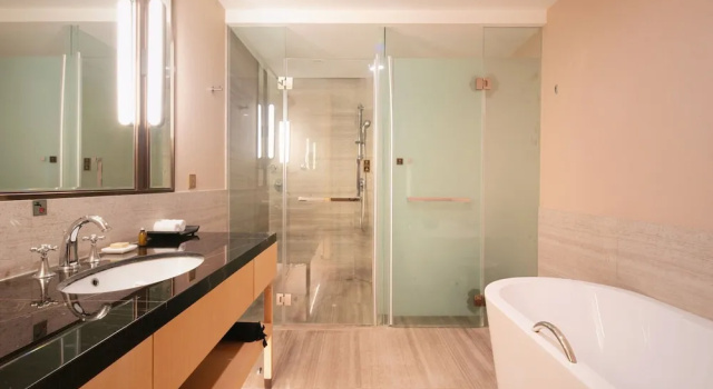 Номер Classic InterContinental Heilong Lake by IHG