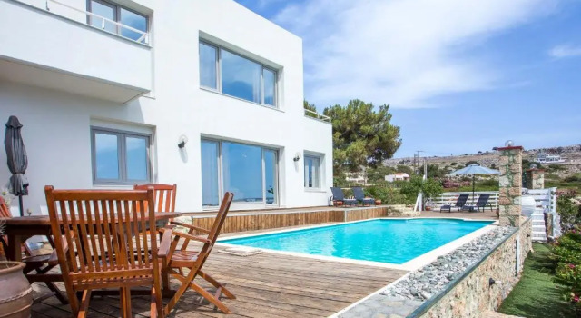 Вилла с 3 комнатами Spilia Bay Villas
