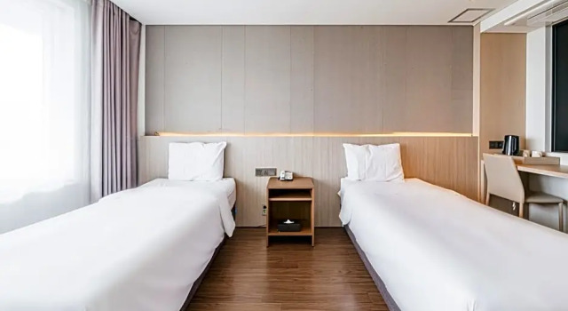Run of House The First70 Hotel