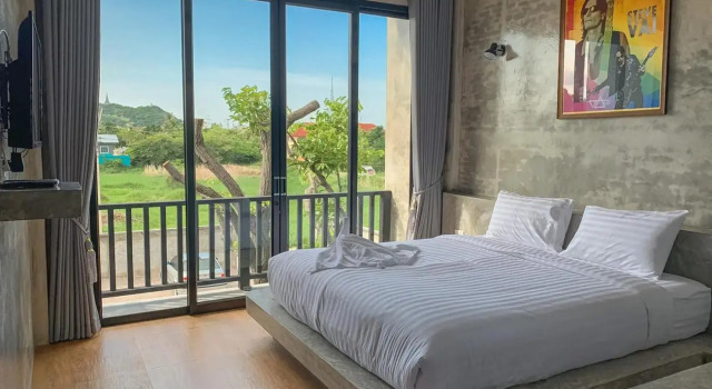 Bosston Hotel, Забронировать Отель Отели Пхетчабури 3 звезды, 3*