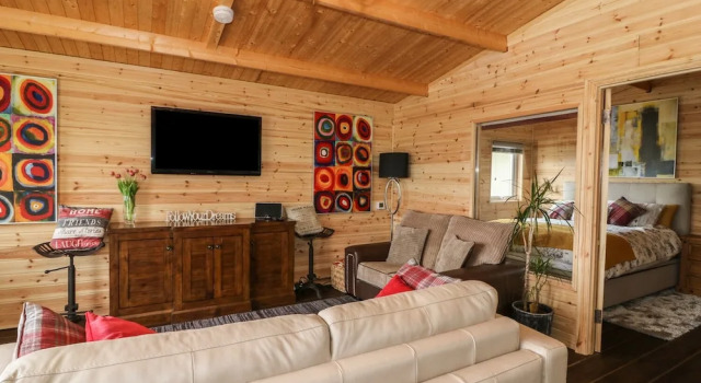 The Cabin, Book Feriehus Swansea 