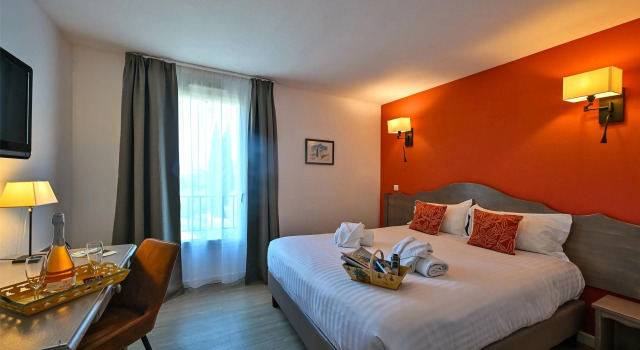 Двухместный номер Superior с видом на бассейн Best Western Hôtel Aurélia