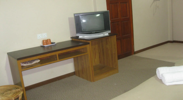 Baron Waterfront Hotel