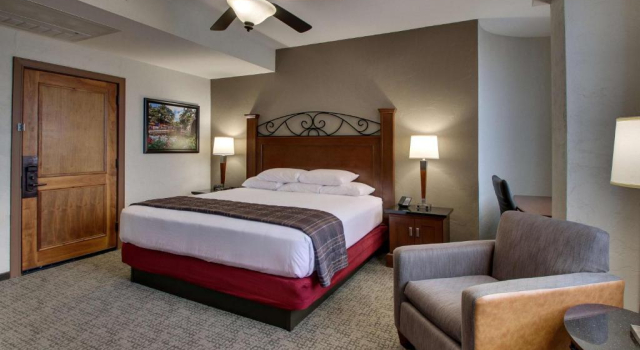 Номер Superior Drury Plaza Hotel San Antonio Riverwalk
