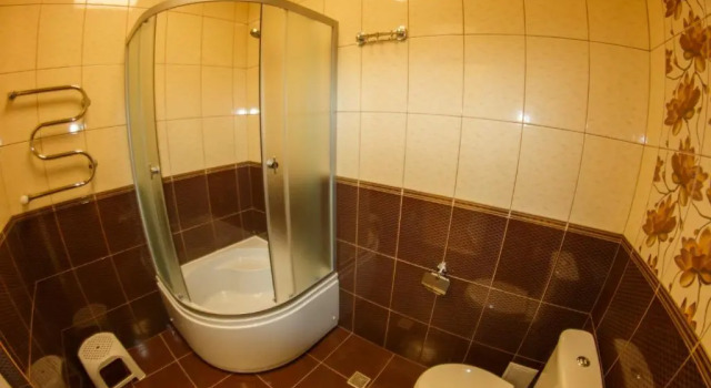 Standard Dreier Zimmer Готель Цісар