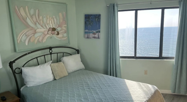 Royal Garden Resort 1401 3 Bedroom Condo by RedAwning