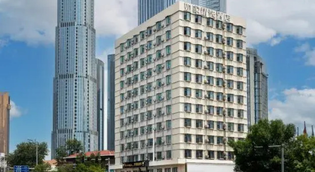 Home Inn Ease Hotel (Tianjin Five Avenue Nanjing Road Xiaobailou Metro Station)