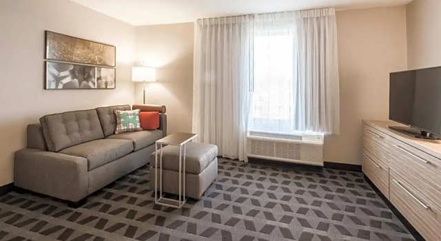 Двухместный люкс TownePlace Suites by Marriott Cleveland