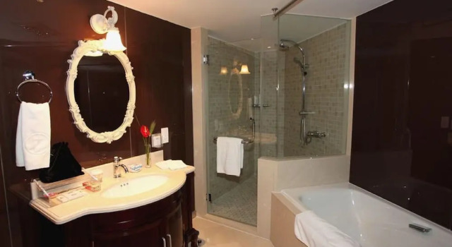 Номер Deluxe с видом на парк Beijing Continental Grand Hotel