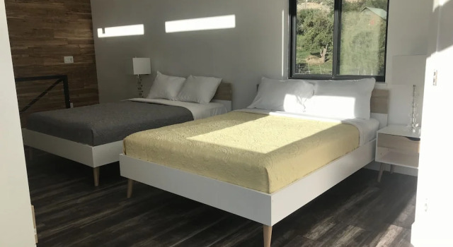 Apple Hollow Cabins, Book Hotel 3-stjernede hoteller i Glendale, 3*