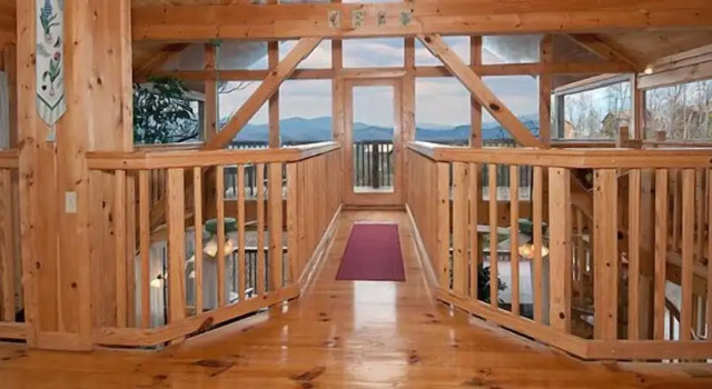 Номер Premier c 1 комнатой с балконом и с видом на горы Dollywood Cabins
