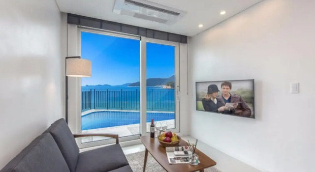 Geojedo Blue Hill Pension, Забронировать Отель Irun-myeon Кодже, рядом с Пляж Gujora