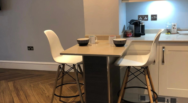 Stylish 2 Bedroom Apartment In Park Circus, West End, Забронировать Апартаменты/квартира Глазго 
